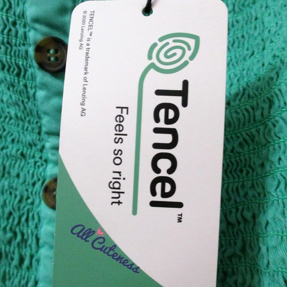 Love Tree Smocked Cropped Top Size L - Picture 6 of 9